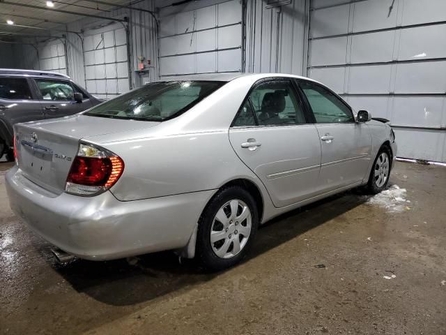 2005 Toyota Camry LE