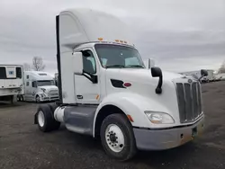 Salvage cars for sale from Copart Woodburn, OR: 2015 Peterbilt 579