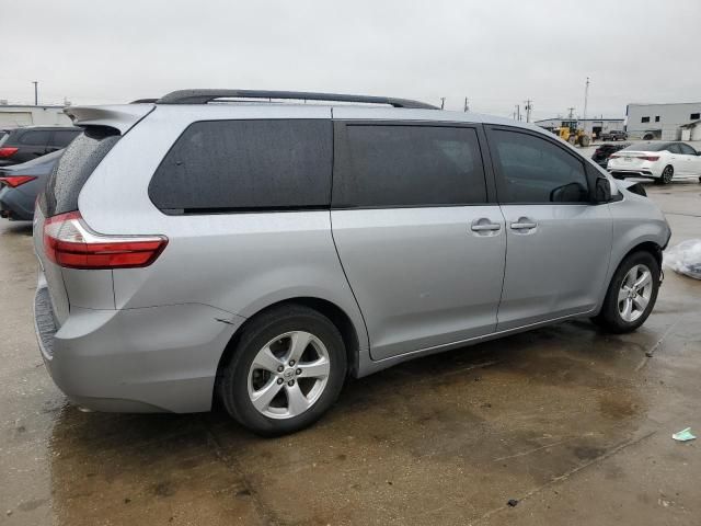 2015 Toyota Sienna LE