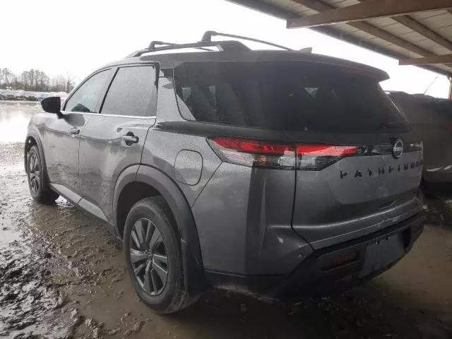 2022 Nissan Pathfinder SV