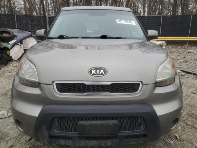 2011 KIA Soul +