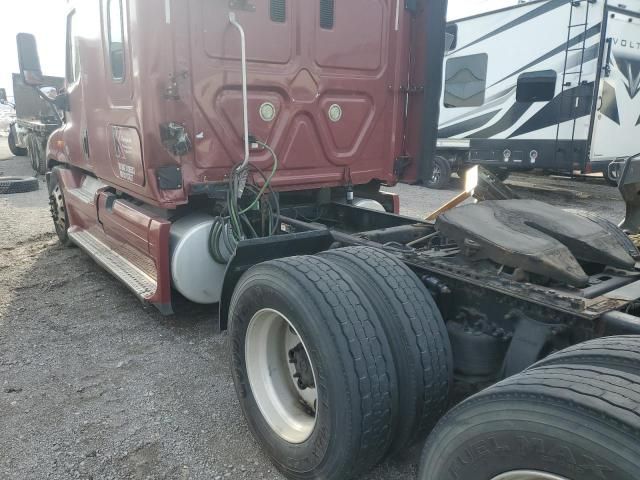 2012 Freightliner Cascadia 125