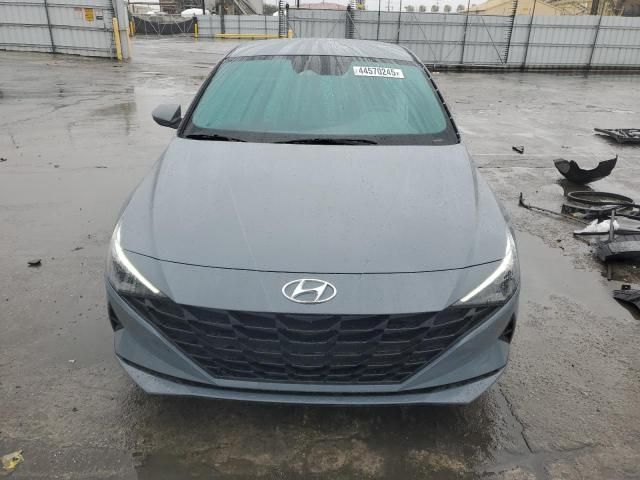 2023 Hyundai Elantra SE