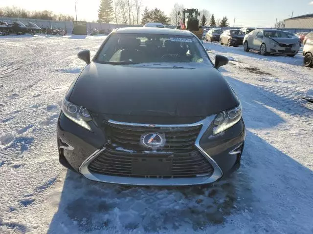 2016 Lexus ES 300H