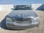 2006 Lincoln Town Car Signature Limited