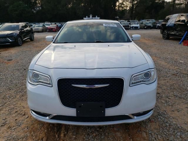 2018 Chrysler 300 Touring