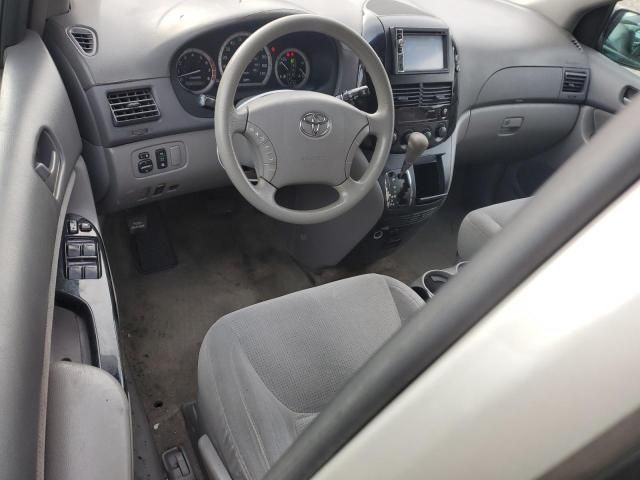 2005 Toyota Sienna CE