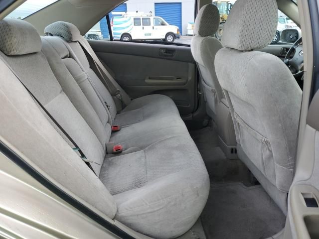 2004 Toyota Camry LE