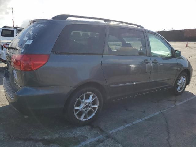 2006 Toyota Sienna XLE