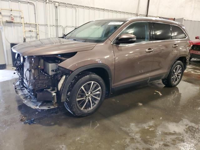 2019 Toyota Highlander SE