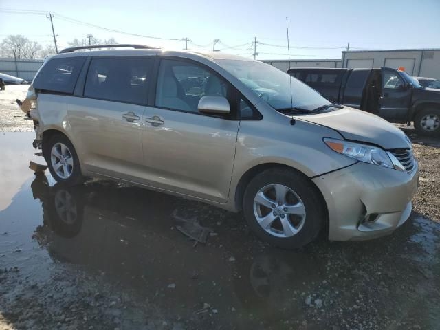 2013 Toyota Sienna LE