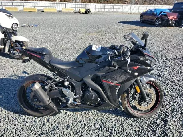 2018 Yamaha YZFR3