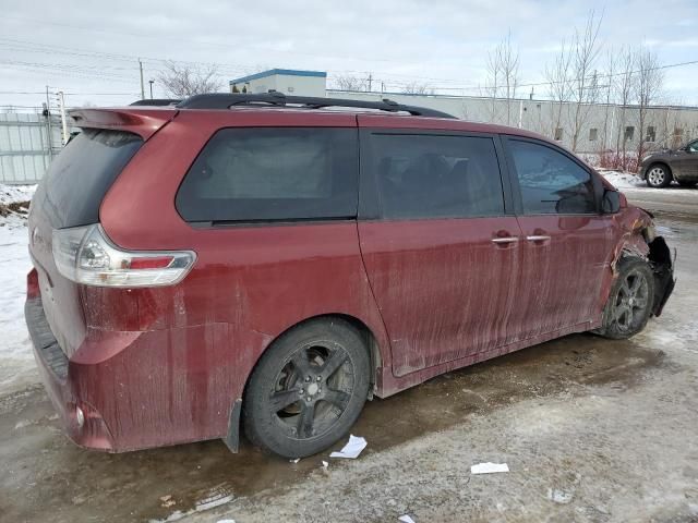 2015 Toyota Sienna Sport