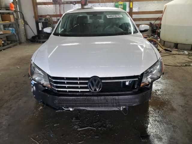 2013 Volkswagen Passat SEL