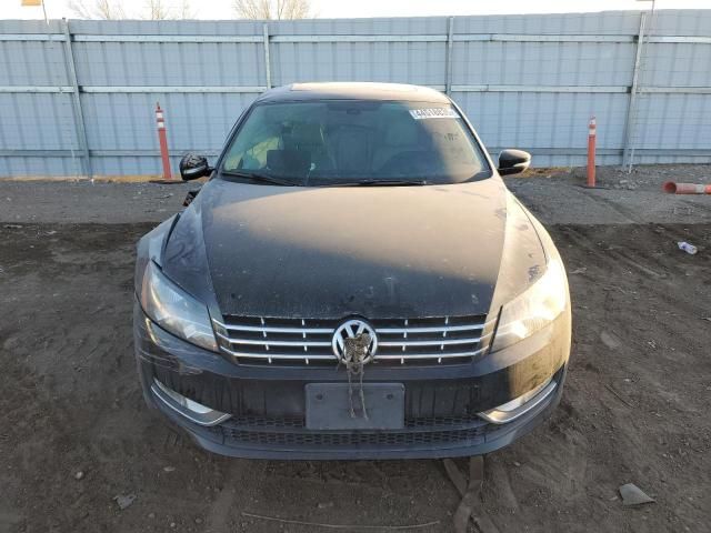 2013 Volkswagen Passat SEL