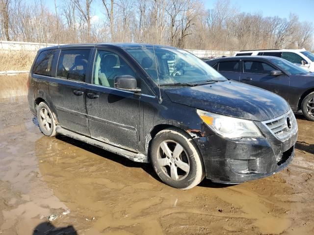 2009 Volkswagen Routan SE