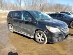 2009 Volkswagen Routan SE