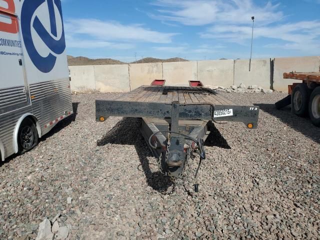 2000 Towmaster Equipment Trailer