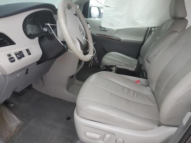 2013 Toyota Sienna XLE