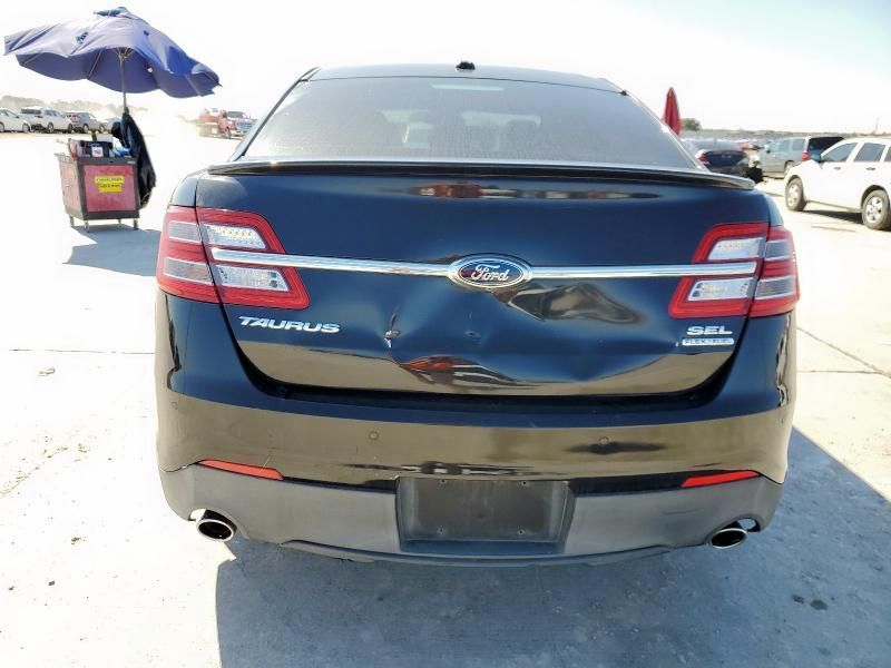 2014 Ford Taurus SEL