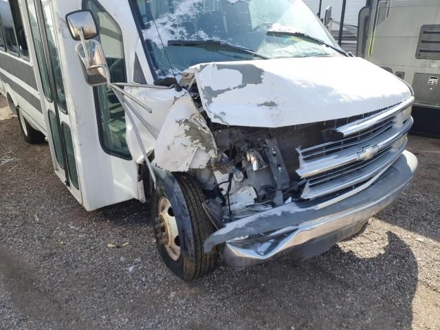 2001 Chevrolet Express Cutaway G3500