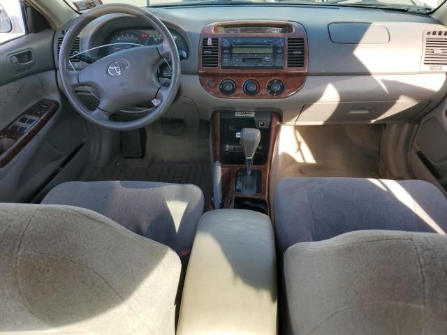 2004 Toyota Camry LE