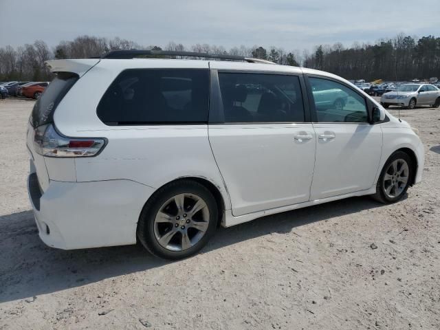 2011 Toyota Sienna Sport