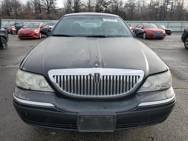 2010 Lincoln Town Car Signature Limited