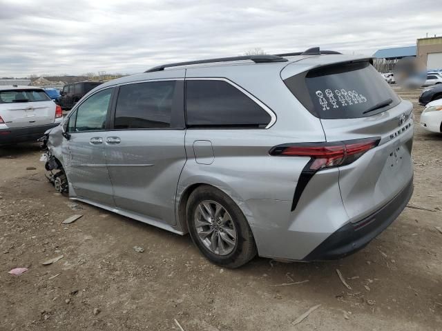 2021 Toyota Sienna XLE