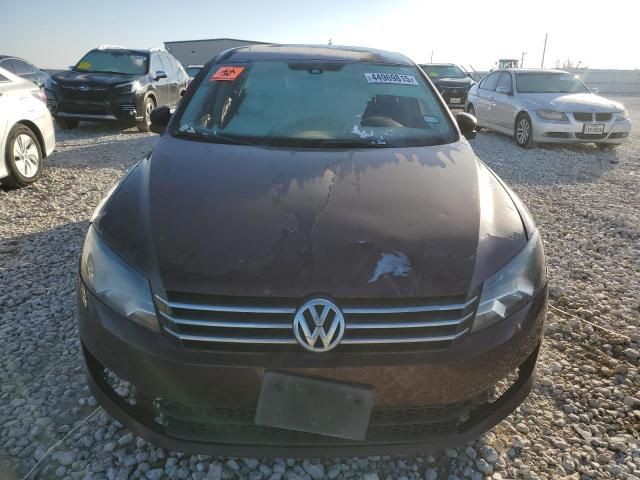 2013 Volkswagen Passat SE