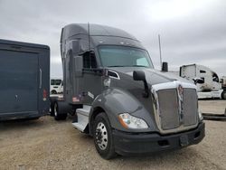 Salvage trucks for sale at Wilmer, TX auction: 2020 Kenworth Construction T680