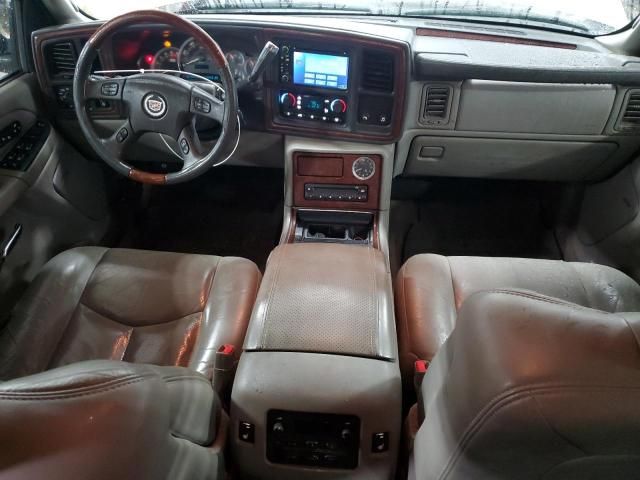 2005 Cadillac Escalade Luxury