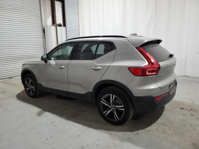 2024 Volvo XC40 Core