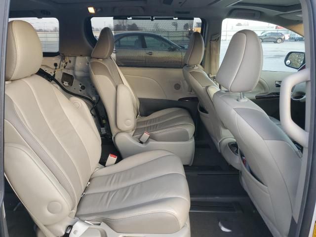 2014 Toyota Sienna XLE