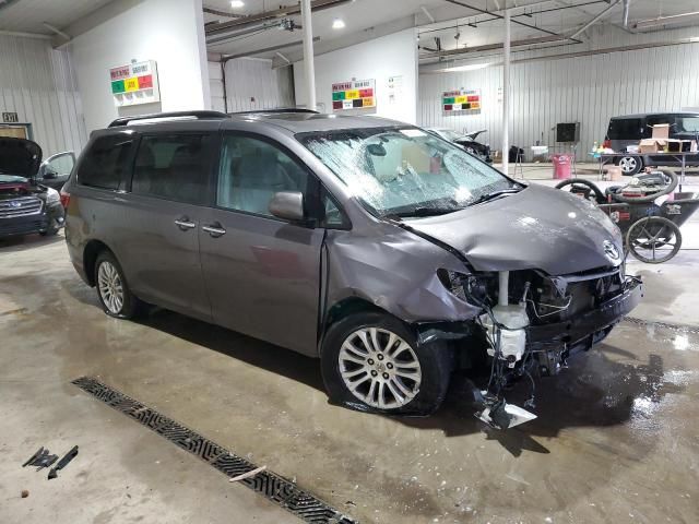 2015 Toyota Sienna XLE