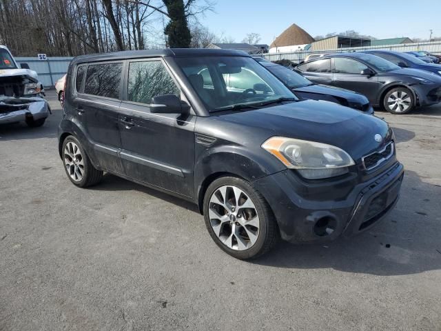 2013 KIA Soul +