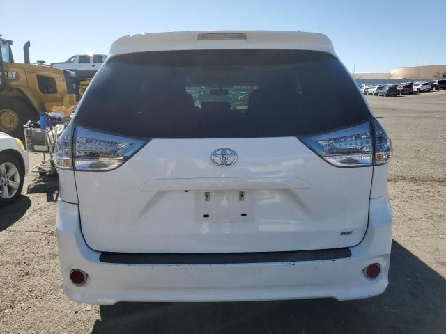 2015 Toyota Sienna Sport