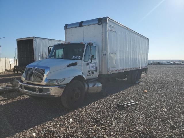 2004 International 4000