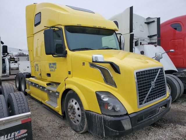 2013 Volvo VN VNL