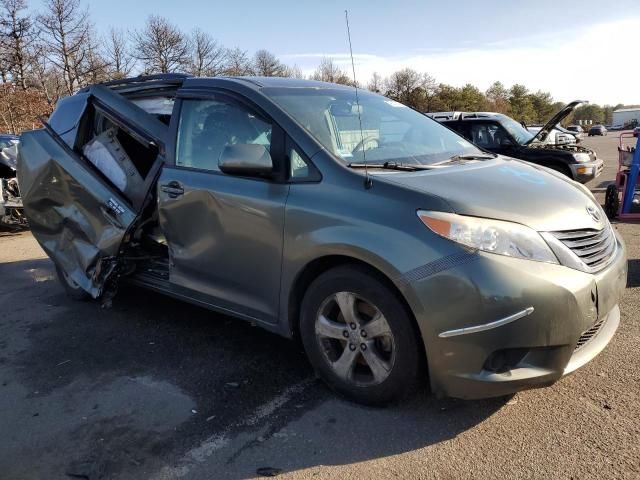 2014 Toyota Sienna LE