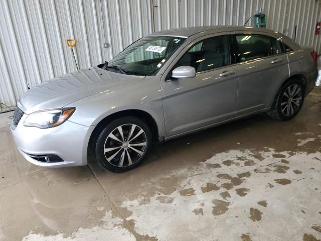 2013 Chrysler 200 Touring