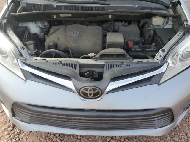 2019 Toyota Sienna XLE