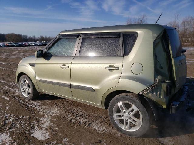 2011 KIA Soul +