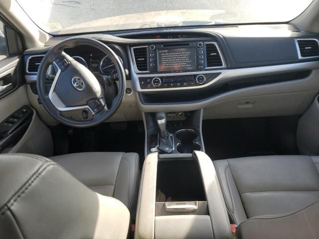 2019 Toyota Highlander SE