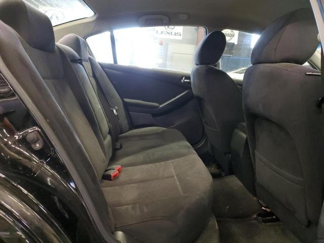 2010 Nissan Altima Base