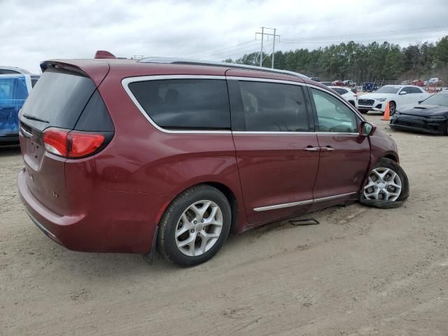 2017 Chrysler Pacifica Touring L Plus