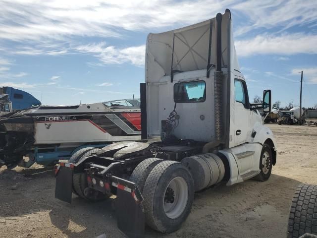 2014 Kenworth Construction T680