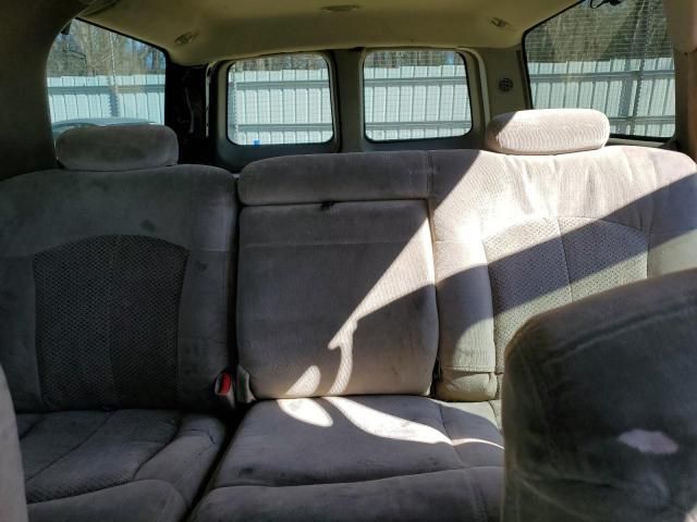 2001 Chevrolet Suburban C1500