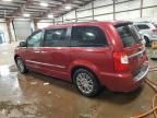 2014 Chrysler Town & Country Touring L