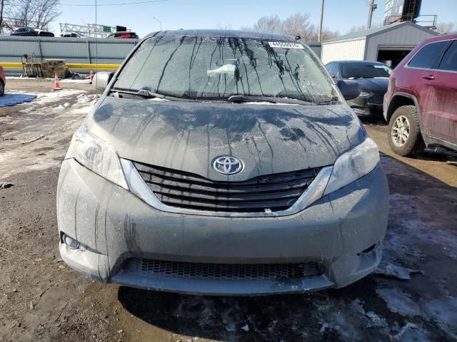 2013 Toyota Sienna LE